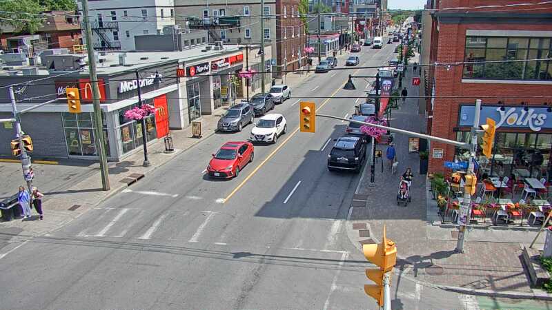 Traffic camera image at 2025-06-30 18:15:37
