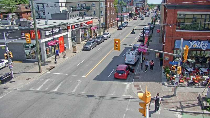 Traffic camera image at 2025-06-30 18:25:40