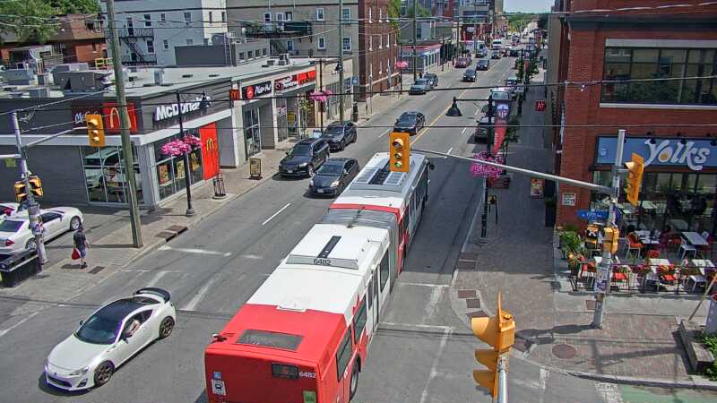 Traffic camera image at 2025-06-30 18:37:12