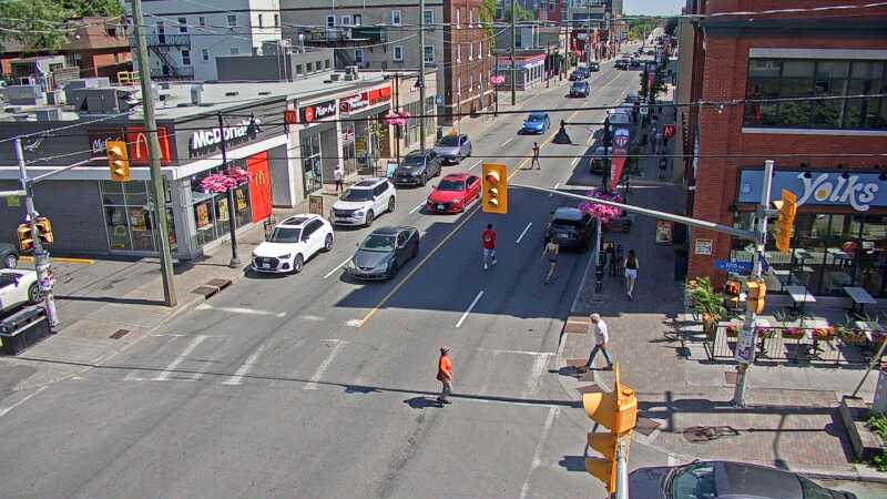 Traffic camera image at 2025-06-30 19:05:40