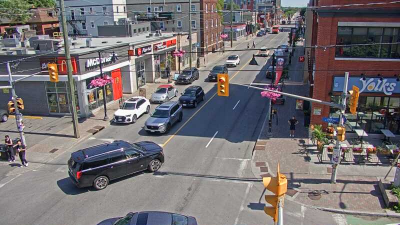 Traffic camera image at 2025-06-30 19:15:43