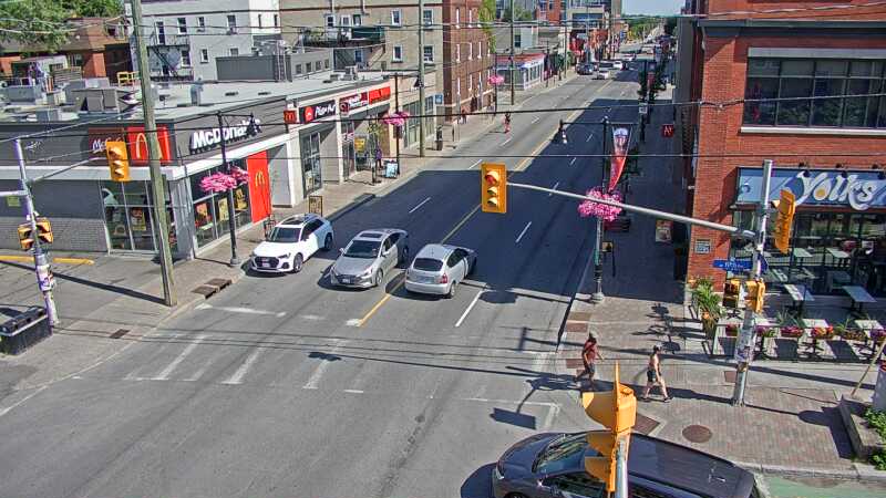 Traffic camera image at 2025-06-30 20:15:37