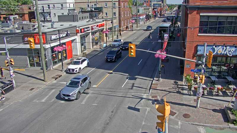Traffic camera image at 2025-06-30 20:30:57