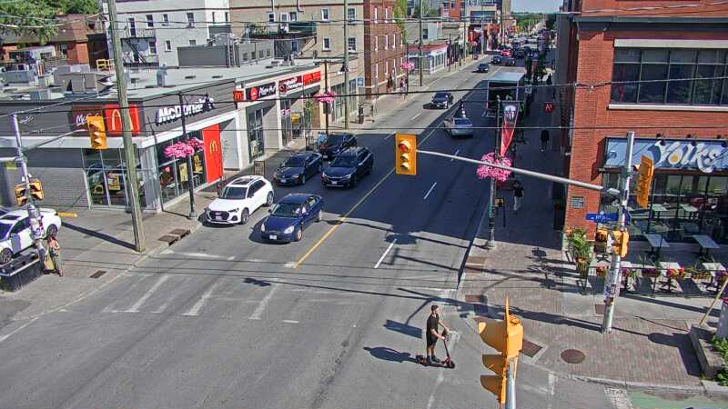 Traffic camera image at 2025-06-30 20:40:34