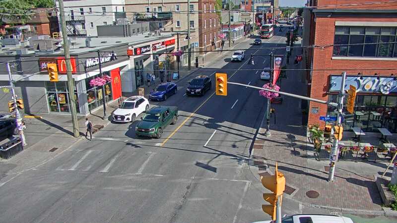 Traffic camera image at 2025-06-30 21:15:38