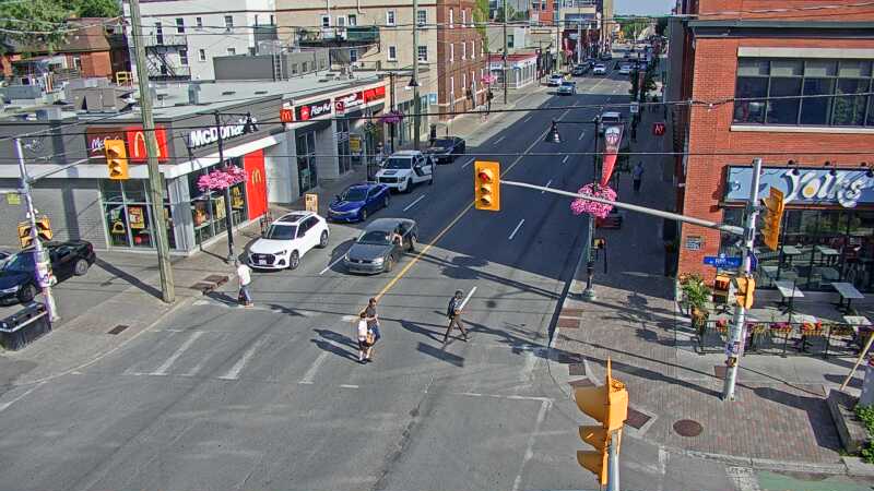 Traffic camera image at 2025-06-30 21:30:38