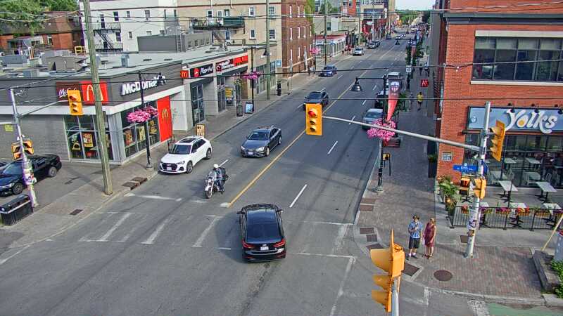 Traffic camera image at 2025-06-30 21:40:43