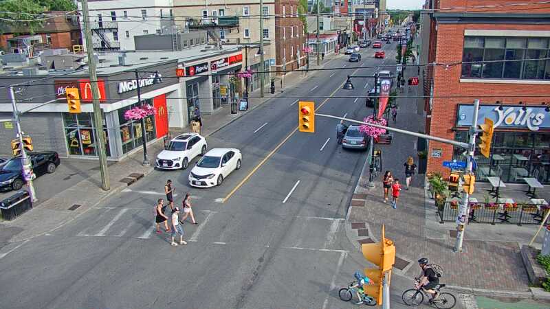 Traffic camera image at 2025-06-30 21:45:34