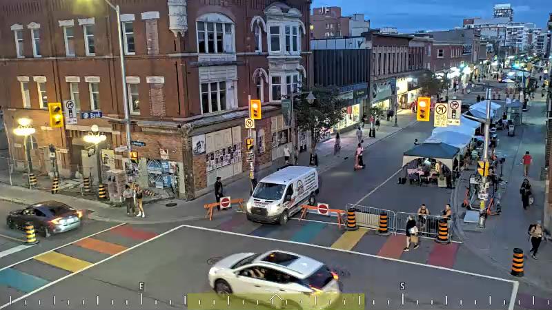 Traffic camera image at 2025-08-25 00:15:10