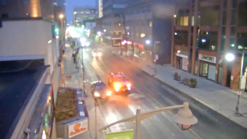 Traffic camera image at 2025-03-25 10:40:10
