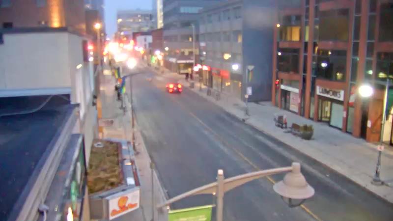 Traffic camera image at 2025-03-25 10:45:10