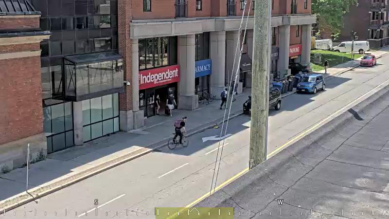 Traffic camera image at 2025-06-30 17:05:14