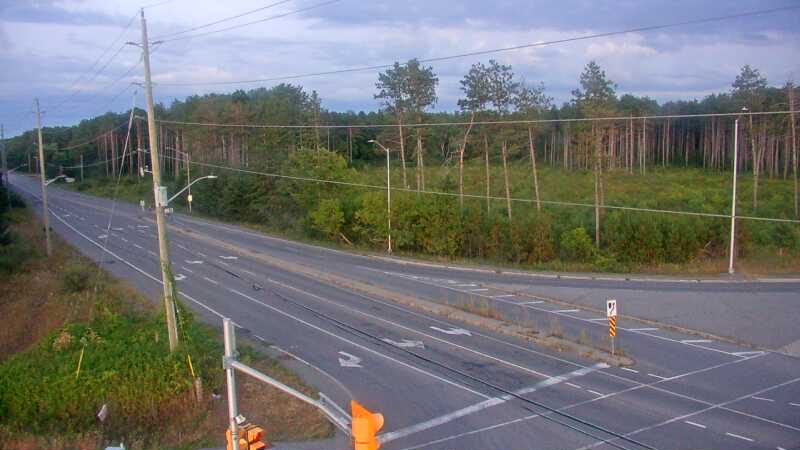 Traffic camera image at 2025-08-25 00:05:43