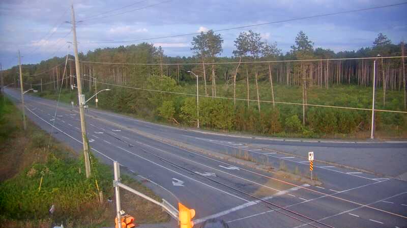 Traffic camera image at 2025-08-25 00:10:38