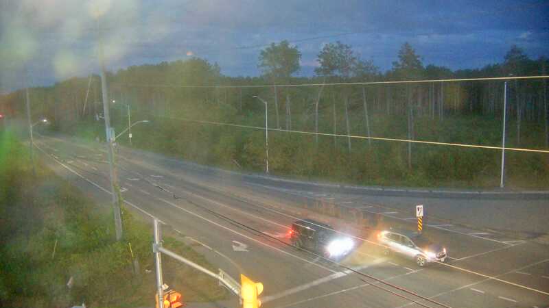 Traffic camera image at 2025-08-25 00:25:40