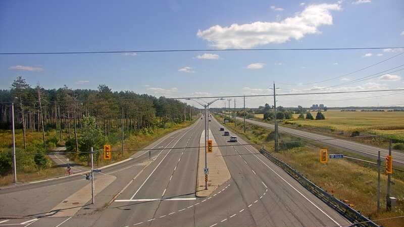 Traffic camera image at 2025-09-14 18:35:37