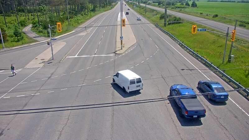 Traffic camera image at 2025-06-30 17:45:41