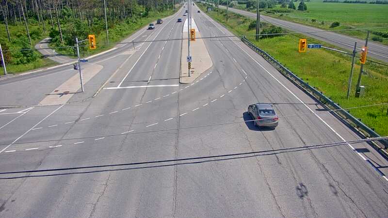 Traffic camera image at 2025-06-30 19:15:43