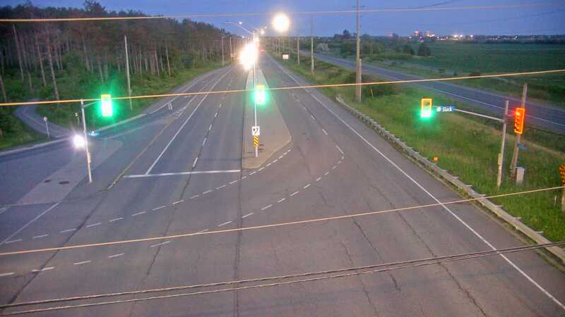 Traffic camera image at 2025-07-04 01:20:43