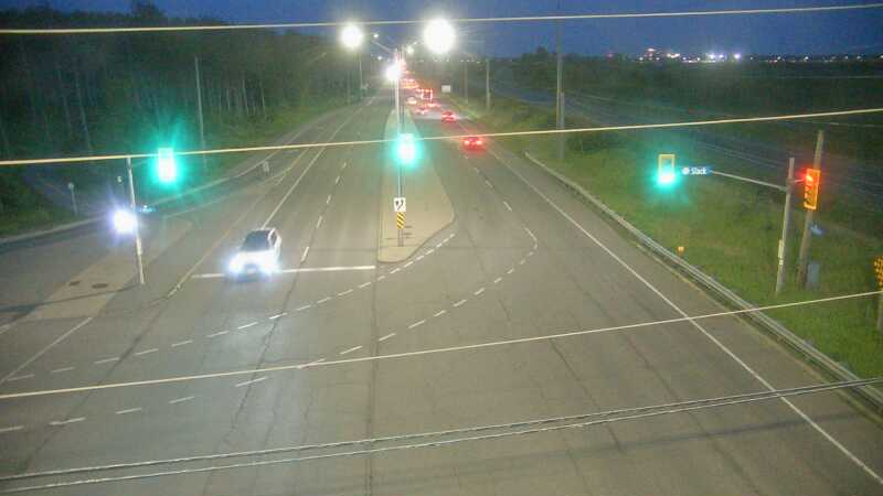 Traffic camera image at 2025-07-04 01:37:18