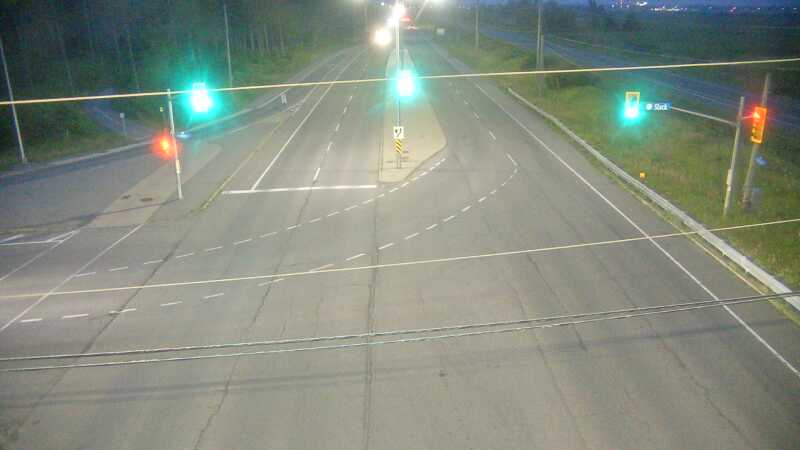 Traffic camera image at 2025-07-31 01:05:43