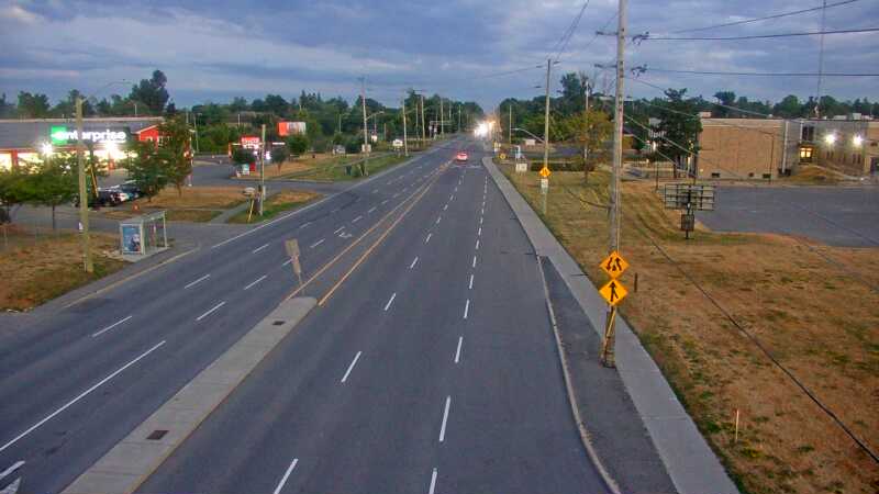 Traffic camera image at 2025-08-25 00:05:43
