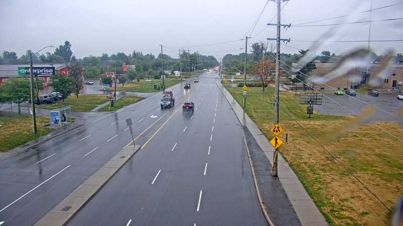 Traffic camera image at 2025-09-04 19:15:43