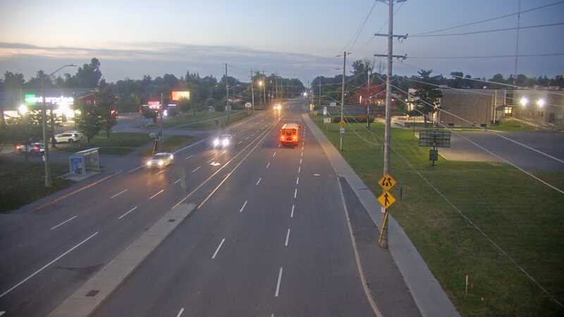 Traffic camera image at 2025-09-18 10:25:33