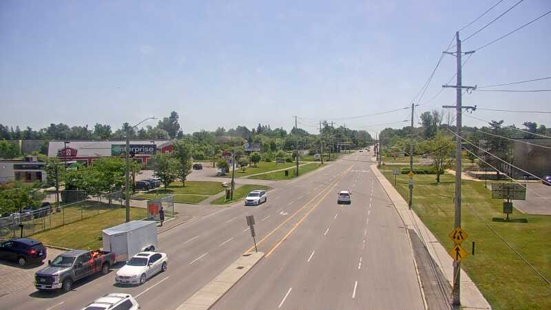 Traffic camera image at 2025-06-30 16:40:37