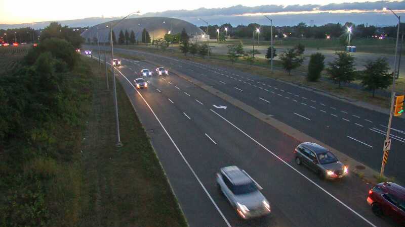 Traffic camera image at 2025-08-25 00:15:41