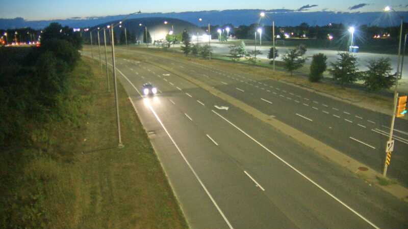 Traffic camera image at 2025-08-25 00:35:36