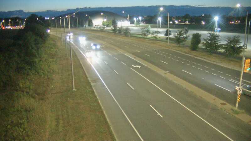 Traffic camera image at 2025-08-25 00:40:36