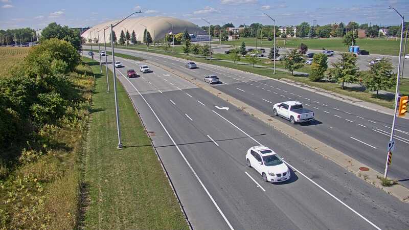 Traffic camera image at 2025-09-14 17:40:36