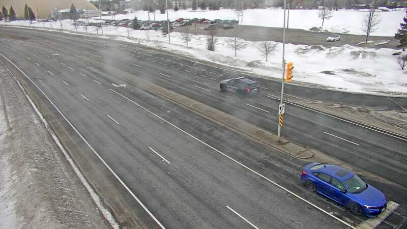 Traffic camera image at 2025-03-09 13:40:51