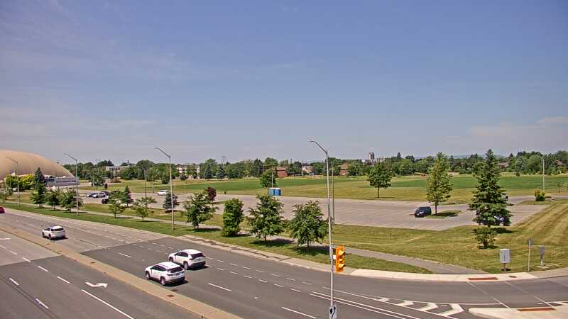 Traffic camera image at 2025-06-30 17:05:44