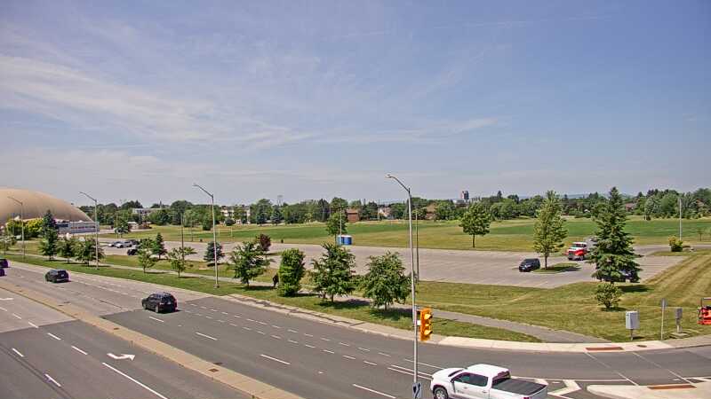 Traffic camera image at 2025-06-30 17:40:39