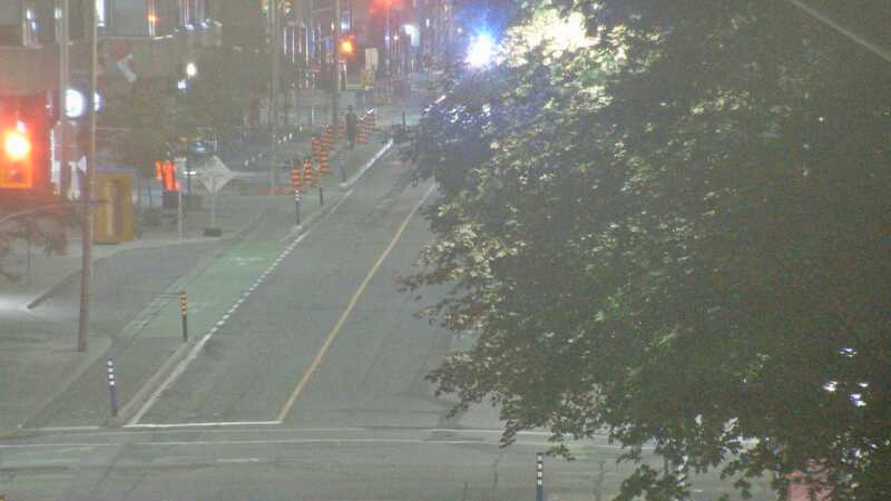 Traffic camera image at 2025-08-25 00:35:36