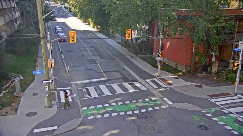Traffic camera image at 2025-09-14 17:35:38
