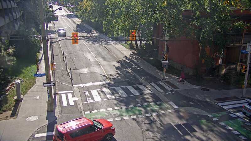 Traffic camera image at 2025-09-16 20:25:43