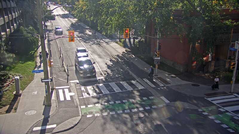 Traffic camera image at 2025-09-16 20:40:39