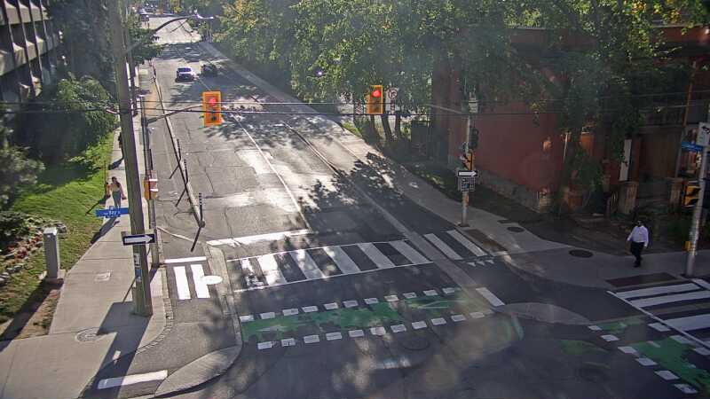 Traffic camera image at 2025-09-16 21:05:40