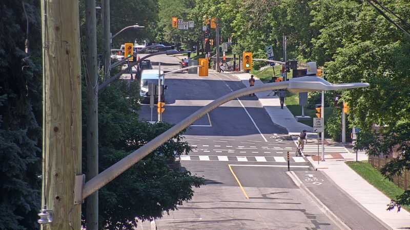 Traffic camera image at 2025-06-30 16:37:35