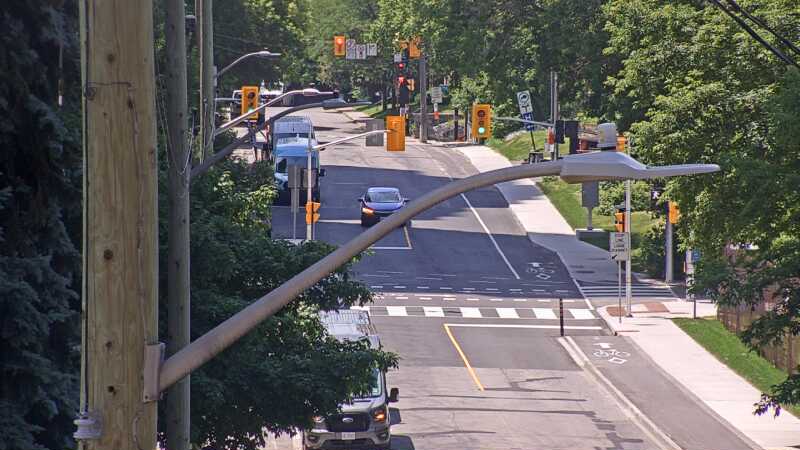 Traffic camera image at 2025-06-30 17:20:52