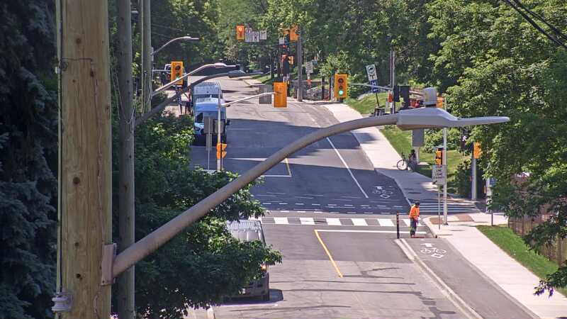 Traffic camera image at 2025-06-30 17:25:56
