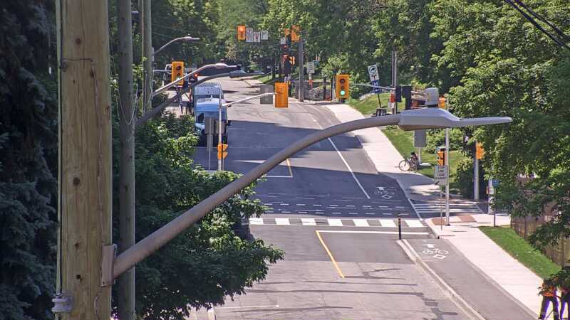 Traffic camera image at 2025-06-30 17:30:51