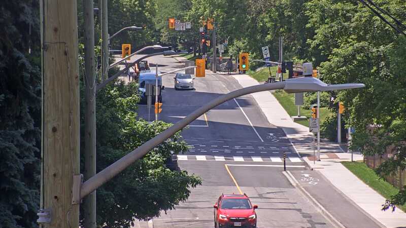 Traffic camera image at 2025-06-30 17:37:12