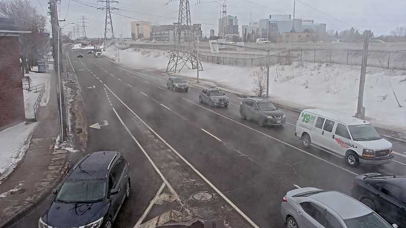 Traffic camera image at 2025-03-09 13:37:04