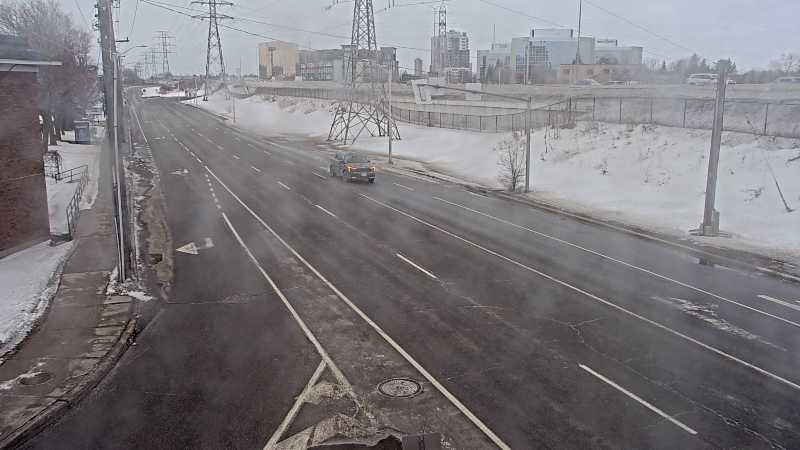 Traffic camera image at 2025-03-09 14:05:46