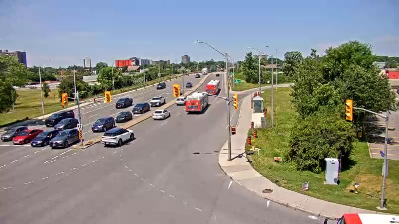 Traffic camera image at 2025-06-30 17:20:52