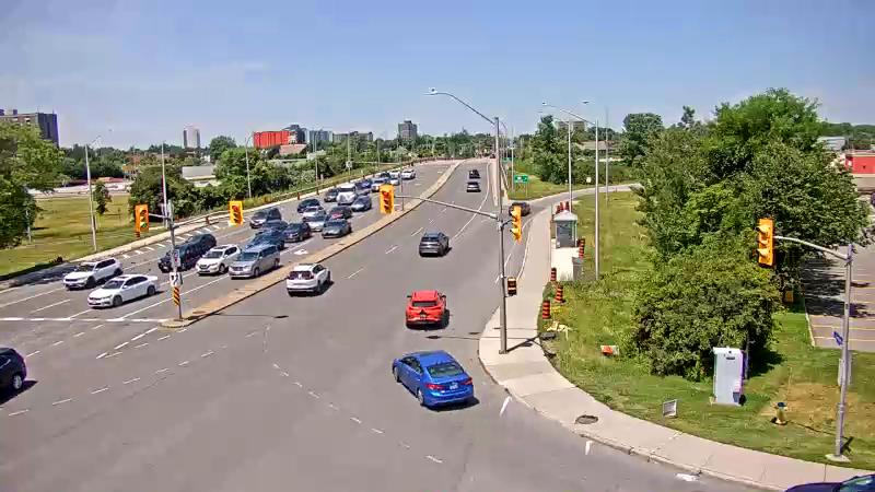Traffic camera image at 2025-06-30 17:25:56